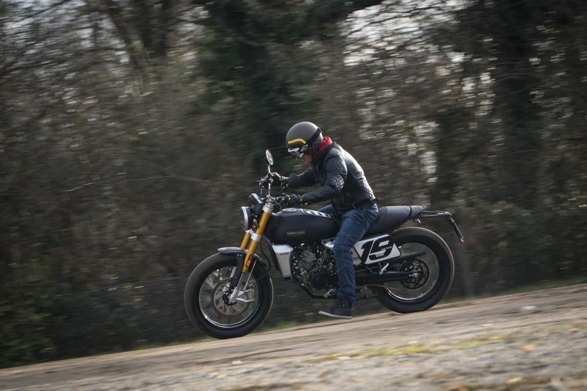 Essai de la fantic caballero 125 : Performance, vitesse, conduite