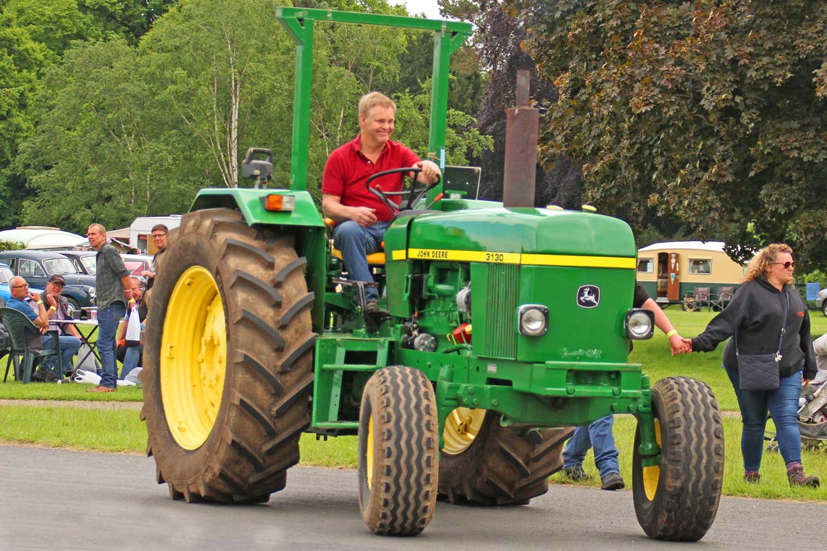 Tout savoir sur le tracteur agricole John Deere 3130
